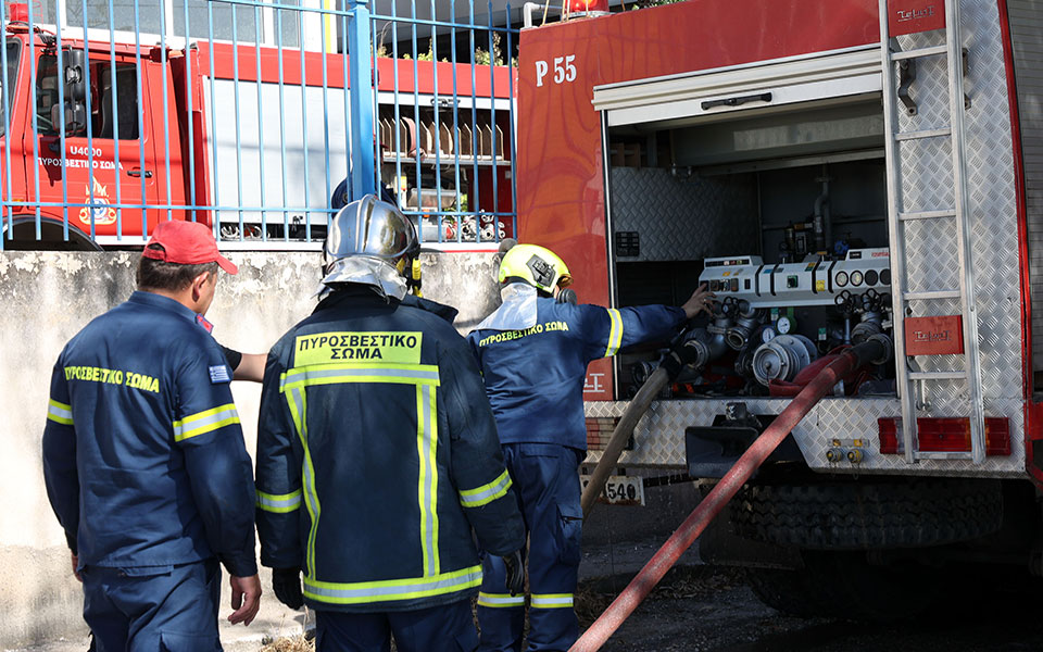 φωτιά-τώρα-στην-ελευσίνα-561968869