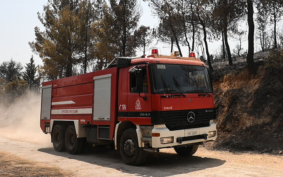 φωτιά-τώρα-στα-άνω-λιόσια-561945289