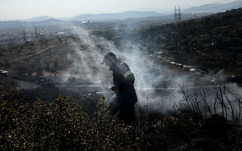 εκπρόσωπος-πυροσβεστικής-για-πεντέλ-561966976