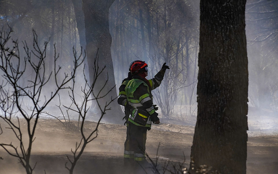 γαλλία-περιορίστηκε-η-πυρκαγιά-στην-ο-561948592