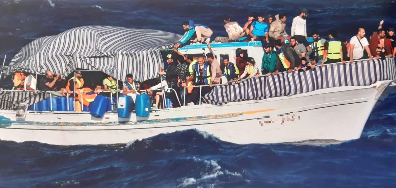 διάσωση-μεταναστών-στην-κάρπαθο-ολόκ-561942001