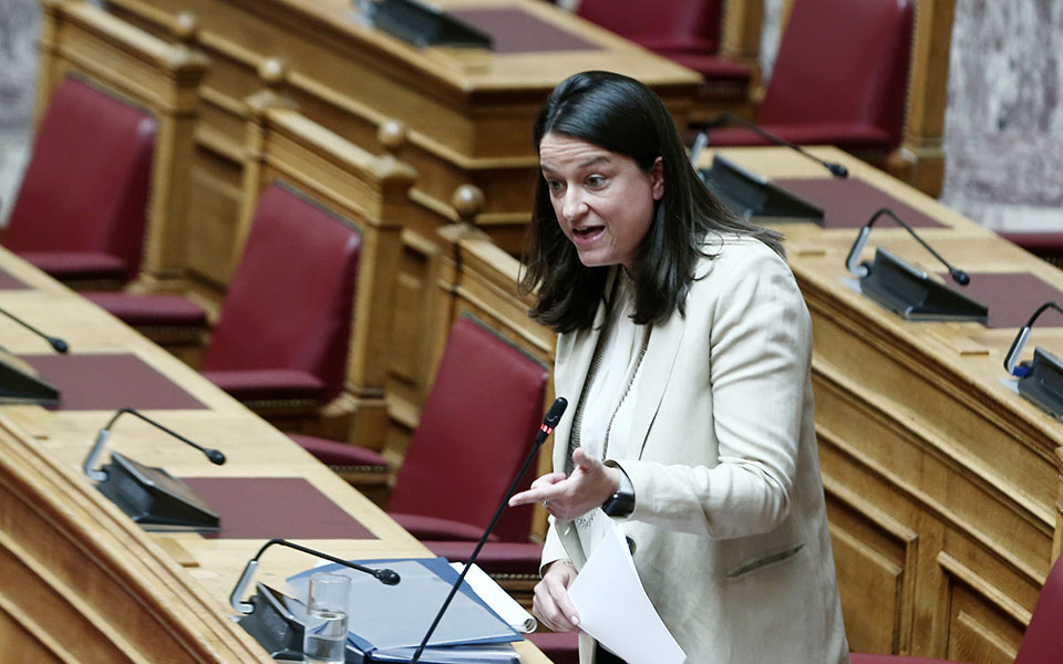 βουλή-αντιπαράθεση-για-το-νέο-πλαίσιο-561951604