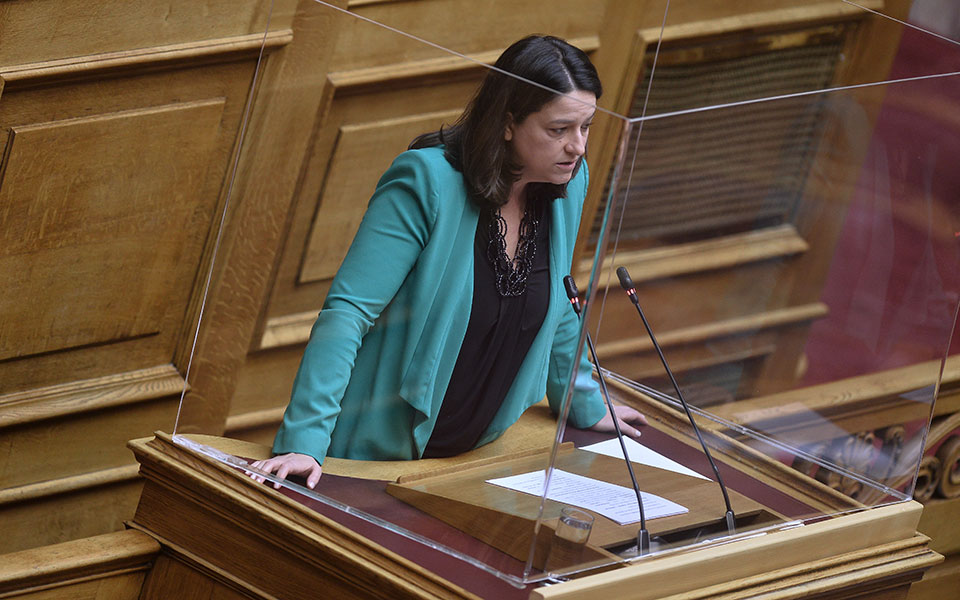 κεραμέως-αναβαθμίζονται-τα-δημόσια-π-561945985