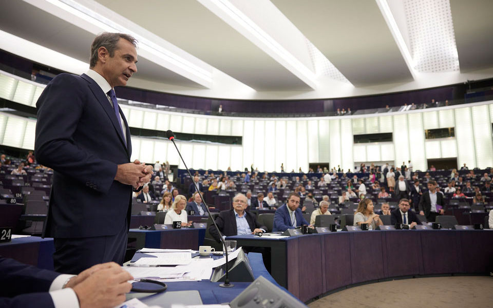 Μητσοτάκης: Η Ελλάδα προστατεύει τα σύνορα της με πλήρη σεβασμό των θεμελιωδών ανθρωπίνων δικαιωμάτων-1