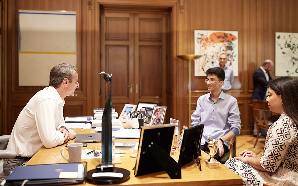 Ο 19χρονος Κουρός στο Μαξίμου – Τι του είπε ο Κυριάκος Μητσοτάκης-2