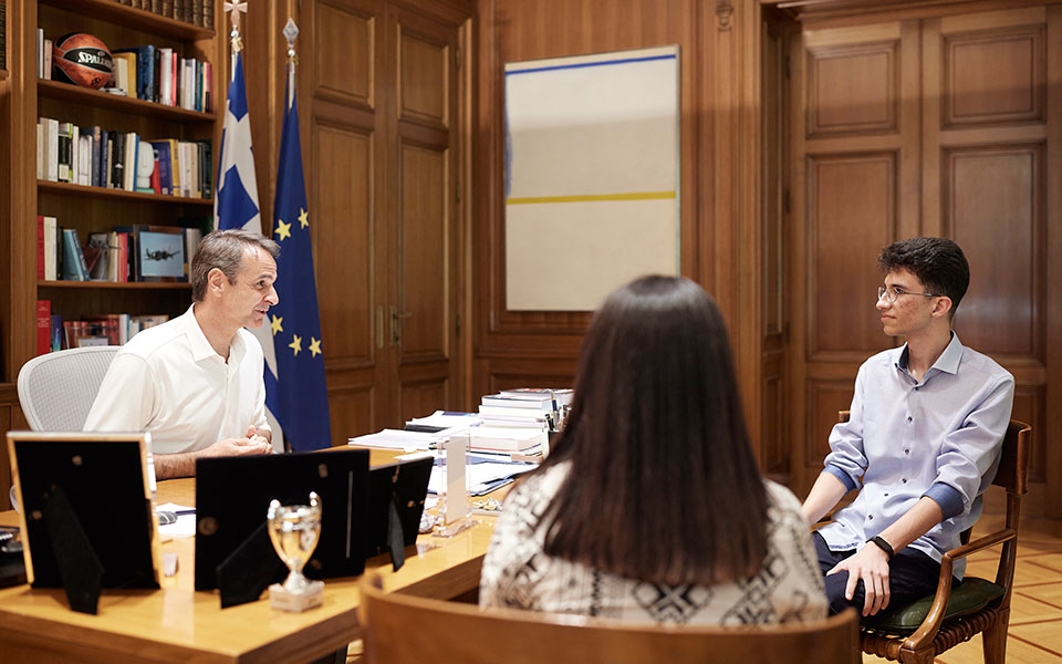 Ο 19χρονος Κουρός στο Μαξίμου – Τι του είπε ο Κυριάκος Μητσοτάκης-1