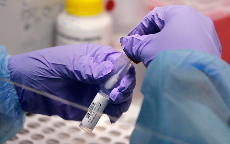 κορωνοϊός-η-υποπαραλλαγή-κένταυρος-561954886