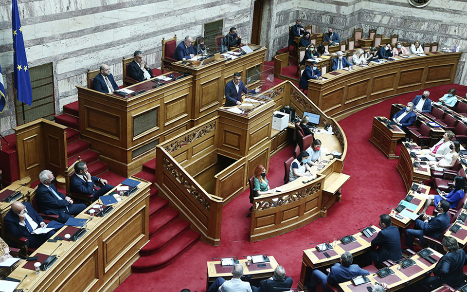 μητσοτάκης-τσίπρας-αντιπαράθεση-σε-561944122