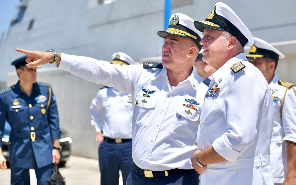 στο-ισραήλ-ο-αρχηγός-γεν-αντιναύαρχος-561969187