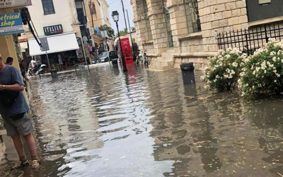 άνοιξαν-οι-ουρανοί-στο-ρέθυμνο-πλημ-561950176