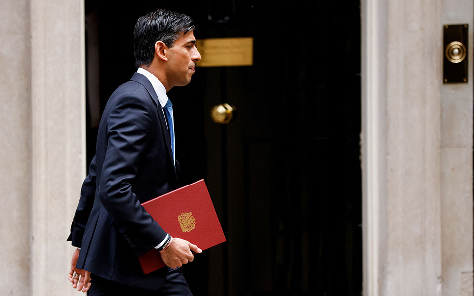 βρετανία-προβάδισμα-σούνακ-στην-κούρ-561954985