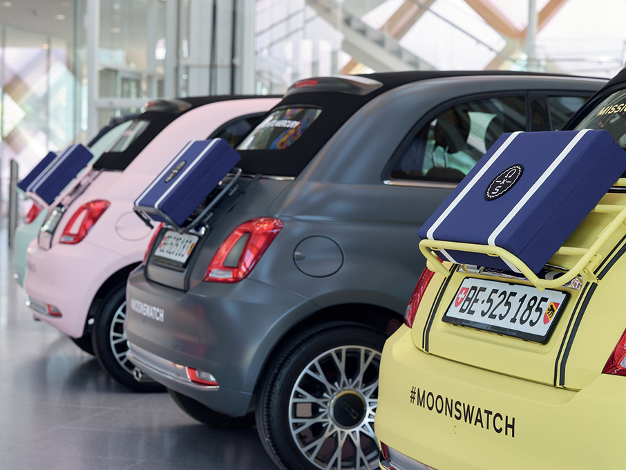 Τα OMEGA X SWATCH MoonSwatch Bioceramic σε καλοκαιρινή περιοδεία-2