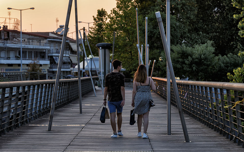 λάρισα-χωρίς-τις-αισθήσεις-της-γυναίκ-561952771