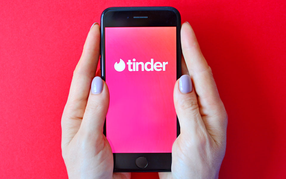 Το Tinder θέλει να γίνει ασφαλέστερο για τις γυναίκες-1