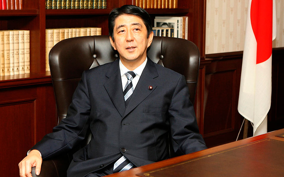 σίνζο-άμπε-μια-δολοφονία-που-ίσως-αλλά-561947413