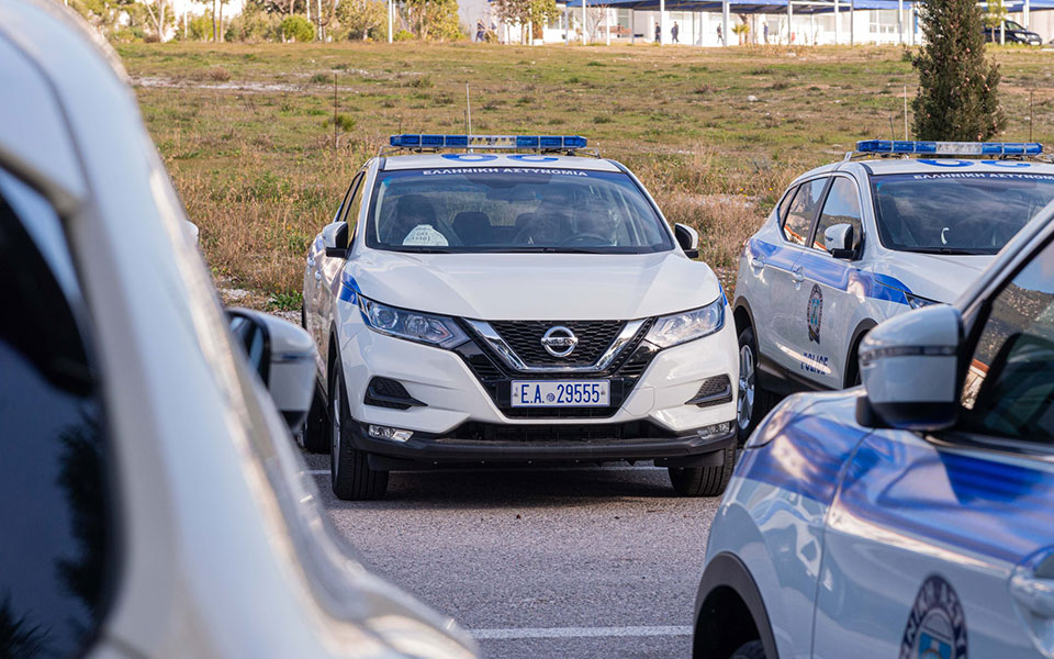 σέρρες-γονείς-κλείδωσαν-τα-παιδιά-στο-561940114