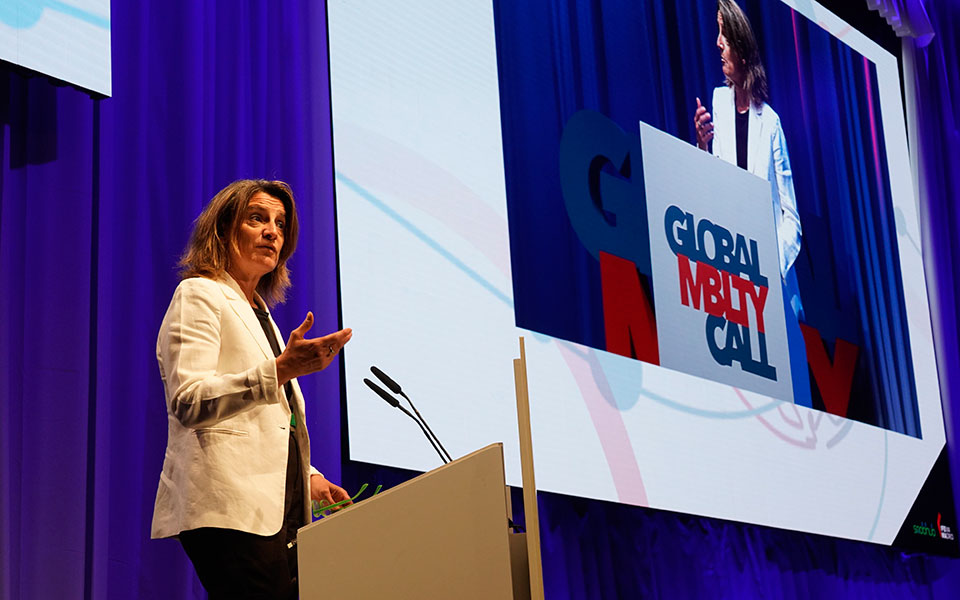 ισπανία-αντίθετη-η-μαδρίτη-στη-μείωση-561966190