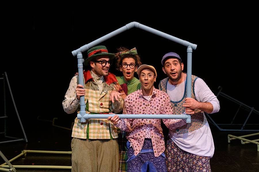 δίπλα-δίπλα-μια-ξεκαρδιστική-παρά-561941752