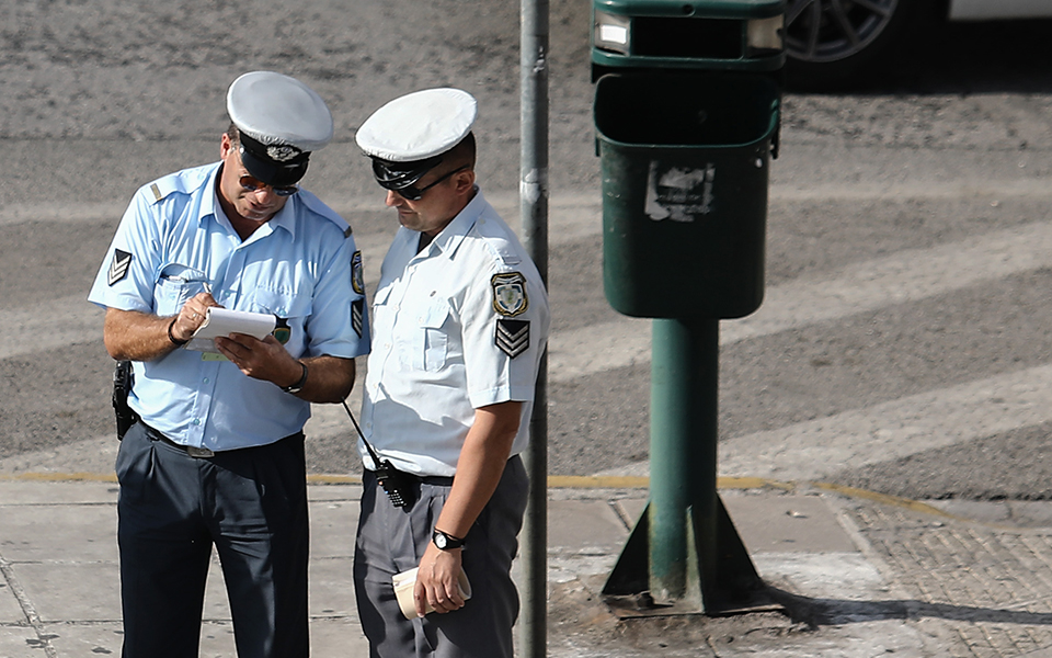 πρόστιμα-σε-οδηγούς-στην-παραλιακή-γι-561961981