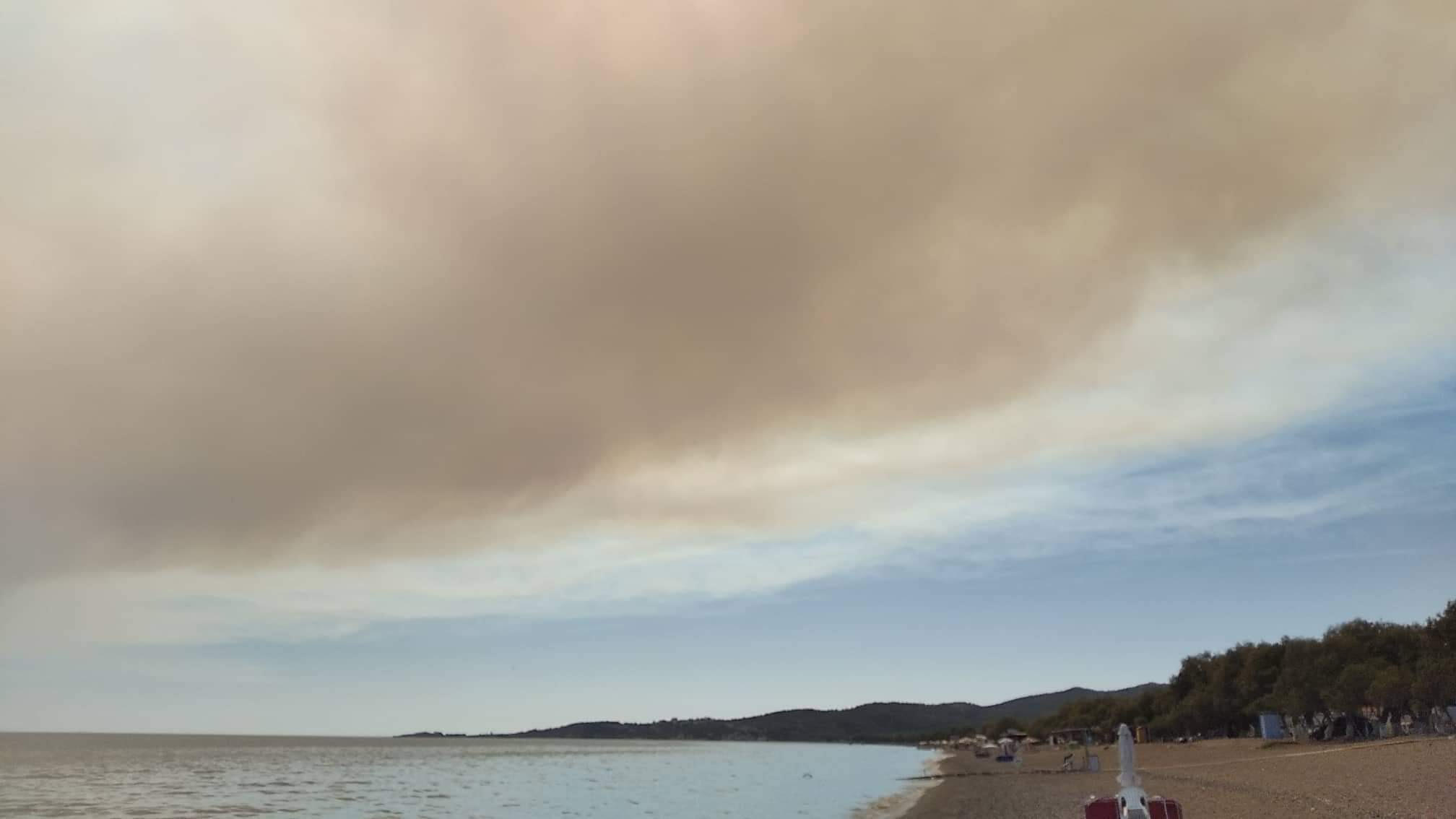 Φωτιά στη Λέσβο: Αναζωπύρωση στην περιοχή Λαγκάδα – Εκκένωση του οικισμού Βρίσα-2