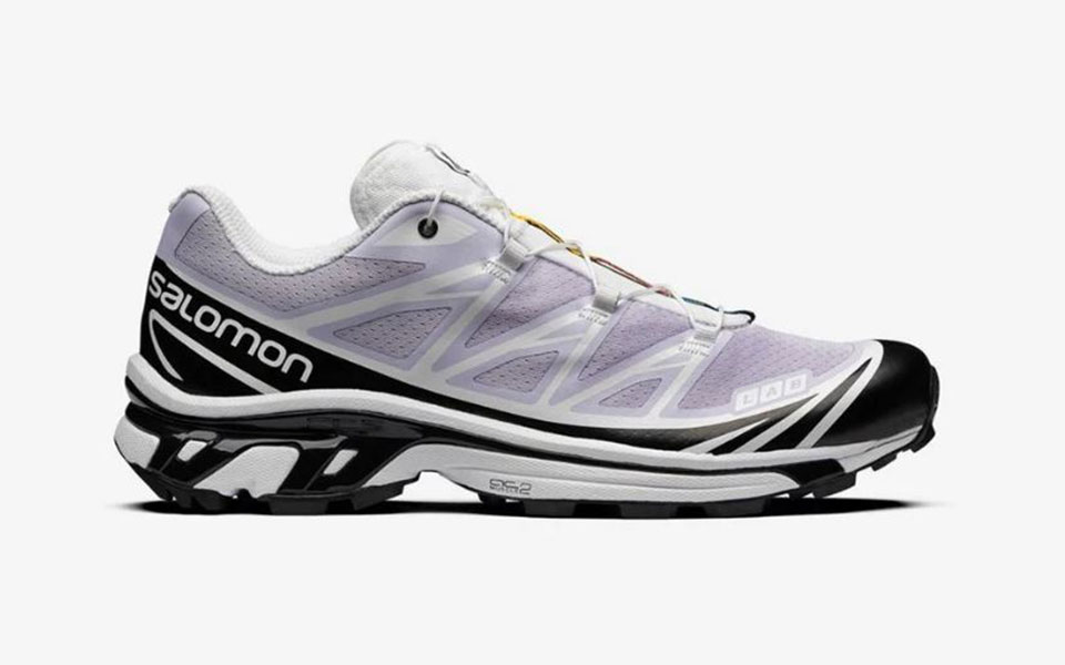 τα-ugly-sneakers-που-φορούν-τώρα-οι-παριζιάνες-561974341