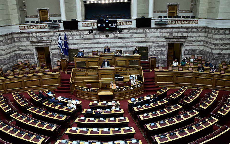 βουλή-ψηφίστηκε-επί-της-αρχής-το-νομοσ-561974329