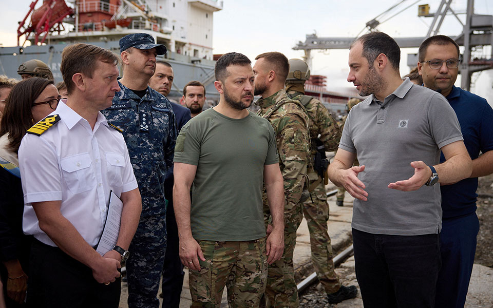 Έτοιμη να ξεκινήσει τις εξαγωγές σιτηρών η Ουκρανία-2