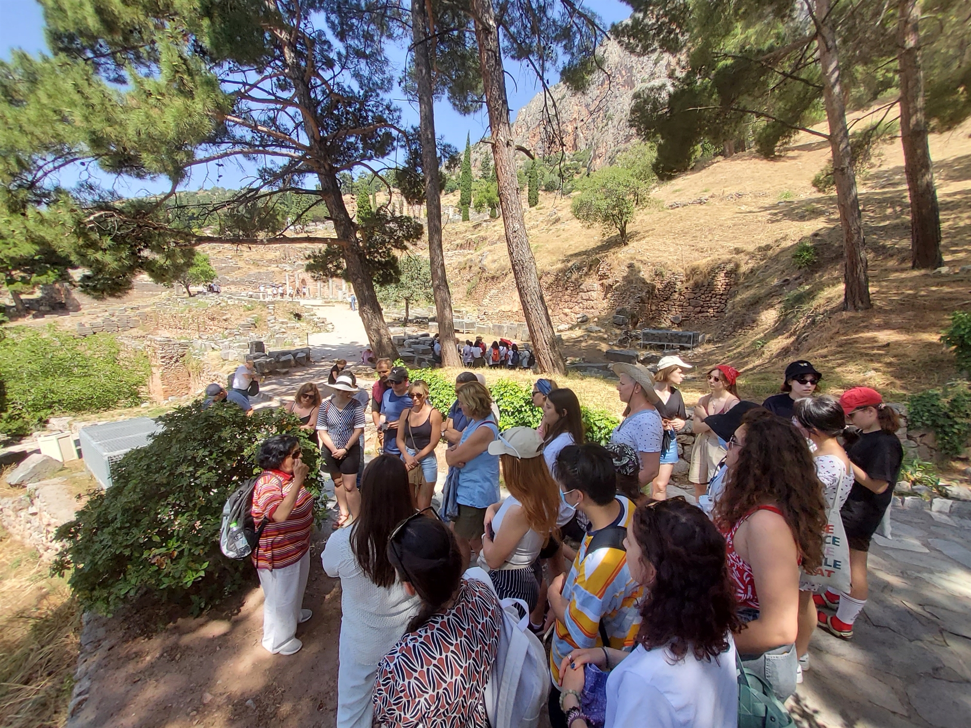 Ξένοι φοιτητές σε… εντατικά της νεοελληνικής γλώσσας – Από τις Μυκήνες στην Αρχαία Αγορά-1