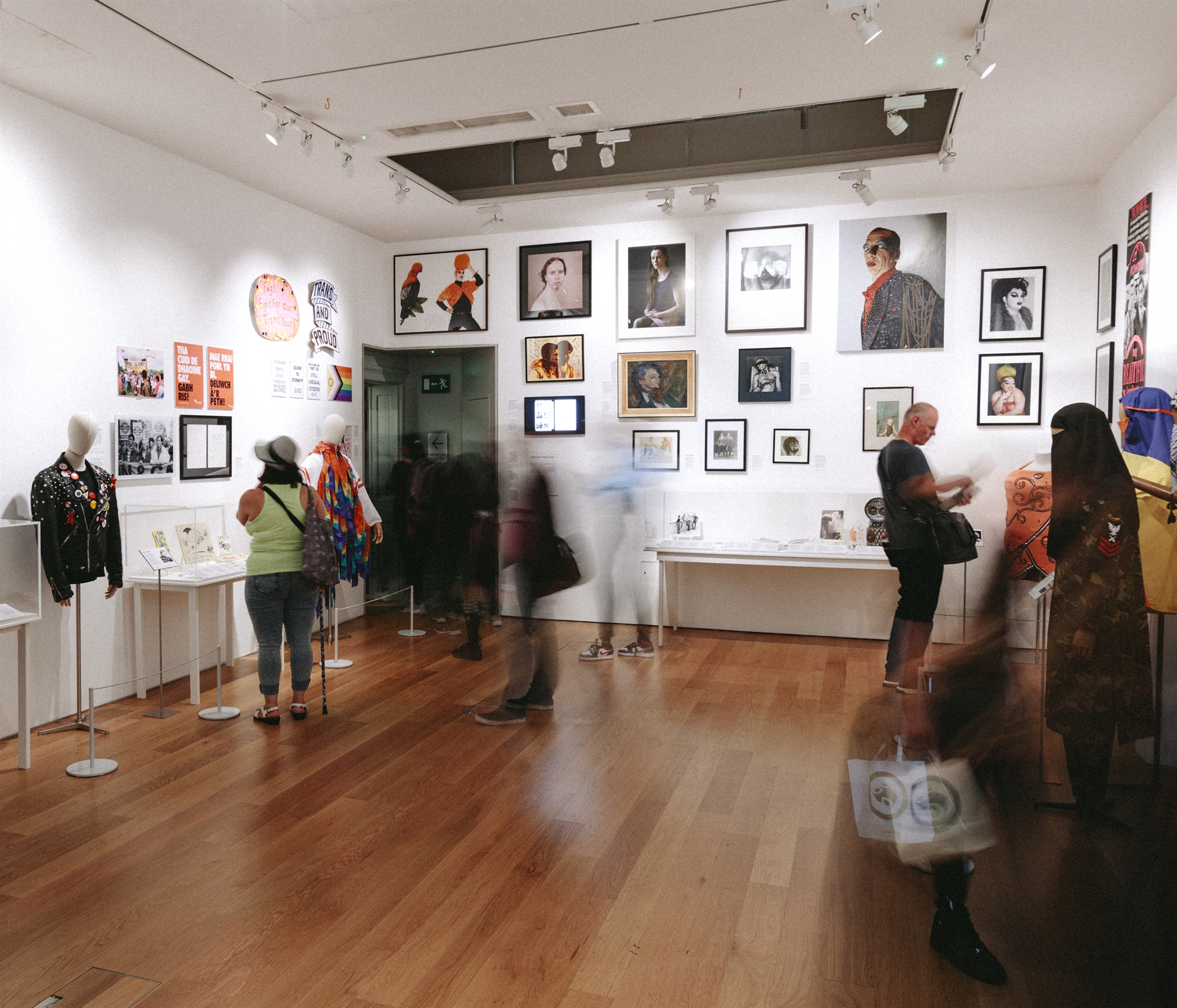 queer-britain-από-τον-όσκαρ-ουάιλντ-στη-χαρά-τη-561995653