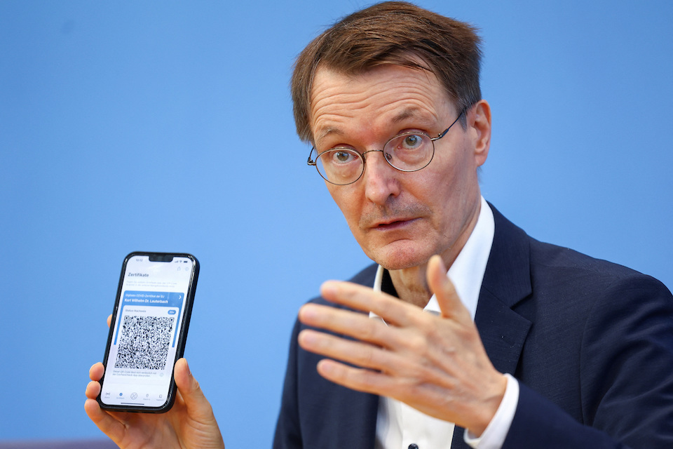 γερμανία-προειδοποιήσεις-για-νέο-κύμ-561998986