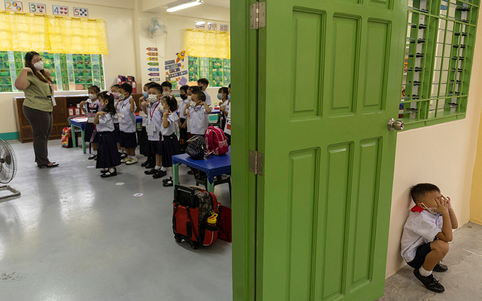 κορωνοϊός-φιλιππίνες-επιστροφή-στα-562007860