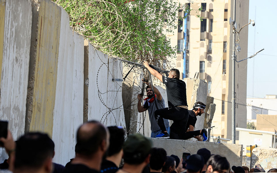 στο-χείλος-του-εμφυλίου-το-ιράκ-23-νεκρο-562018816