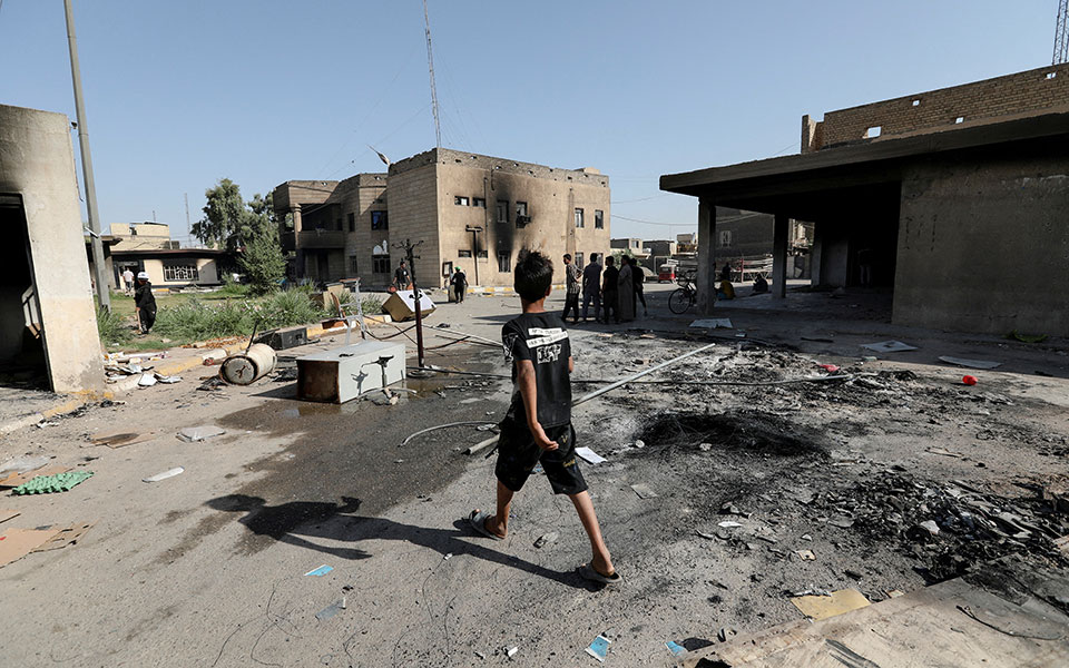 ιράν-κλείνει-τα-σύνορα-με-το-ιράκ-μετά-562018969