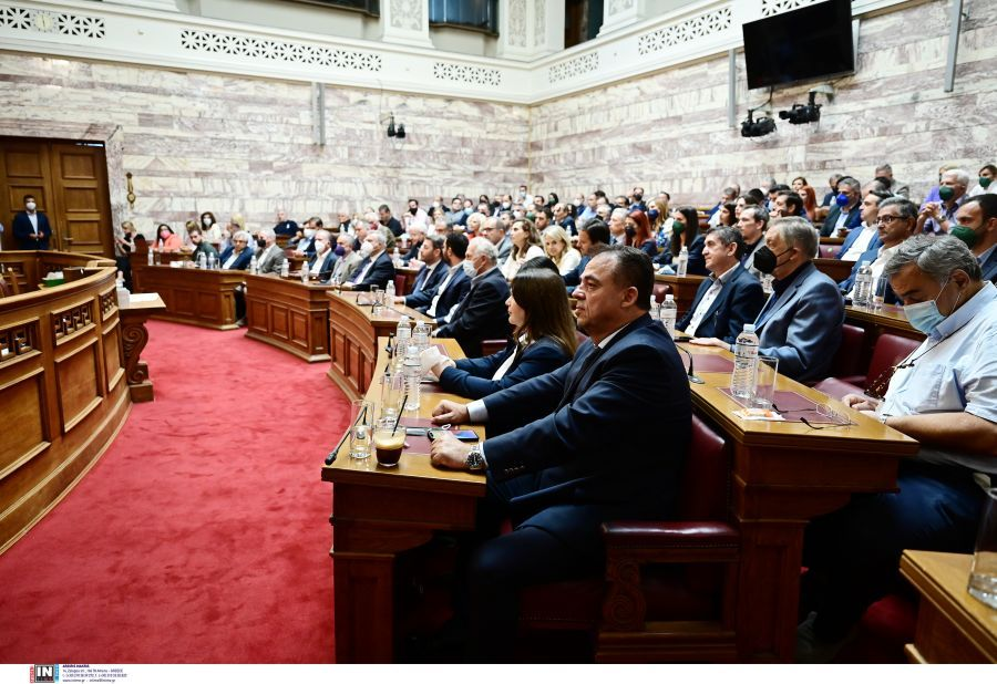 ταξιθεσία-στη-γερουσία-562014604