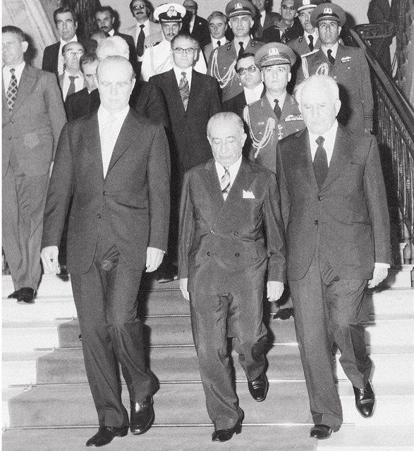 Ο Κωνσταντίνος Τσάτσος στο Παρίσι-3