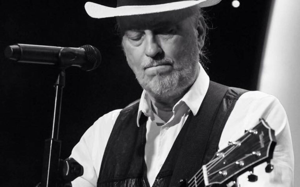 πέθανε-ο-ρόμπερτ-ουίλιαμς-562007488