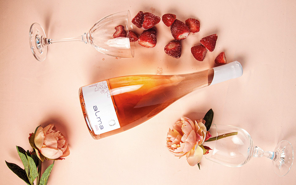 ταξίδι-στην-δράμα-με-ένα-ποτήρι-κρασί-561996304