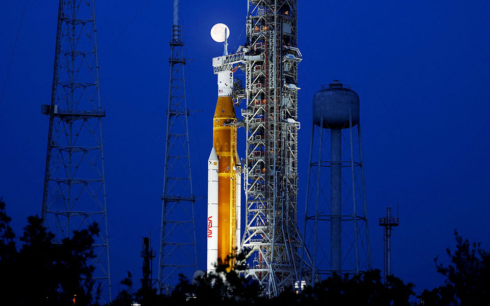 η-nasa-ανέβαλε-την-εκτόξευση-στη-σελήνη-562018660