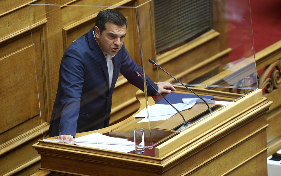 τσίπρας-ο-κ-μητσοτάκης-πανηγυρίζει-γι-562007014