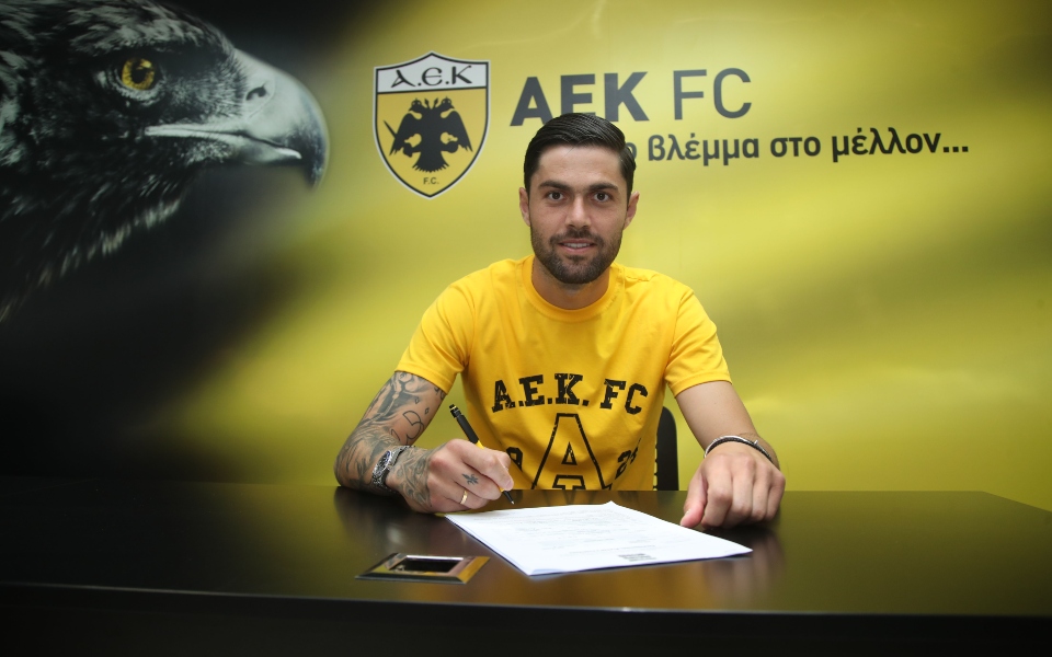 αεκ-συνεχίζει-μέχρι-το-2025-ο-αθανασιάδης-561991915