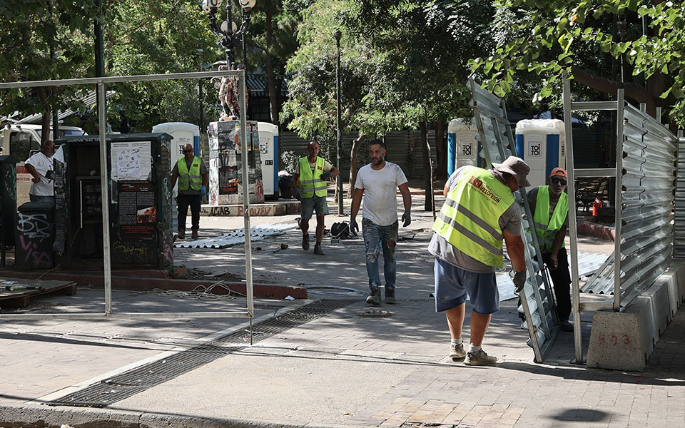 Εξάρχεια – Μετρό: Εργασίες μετά συνοδείας…-3