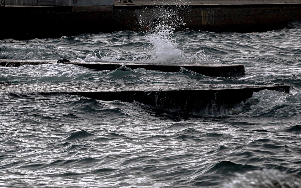 κορινθία-στον-εισαγγελέα-ο-πατέρας-τη-562009666