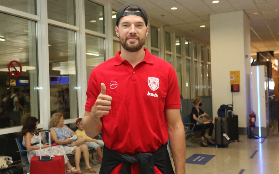 ολυμπιακός-στην-ελλάδα-ο-πίτερς-562005067