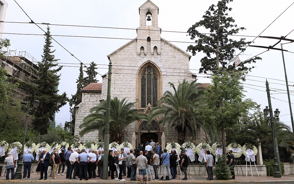 ρόμπερτ-ουίλιαμς-πλήθος-κόσμου-στο-τ-562009483