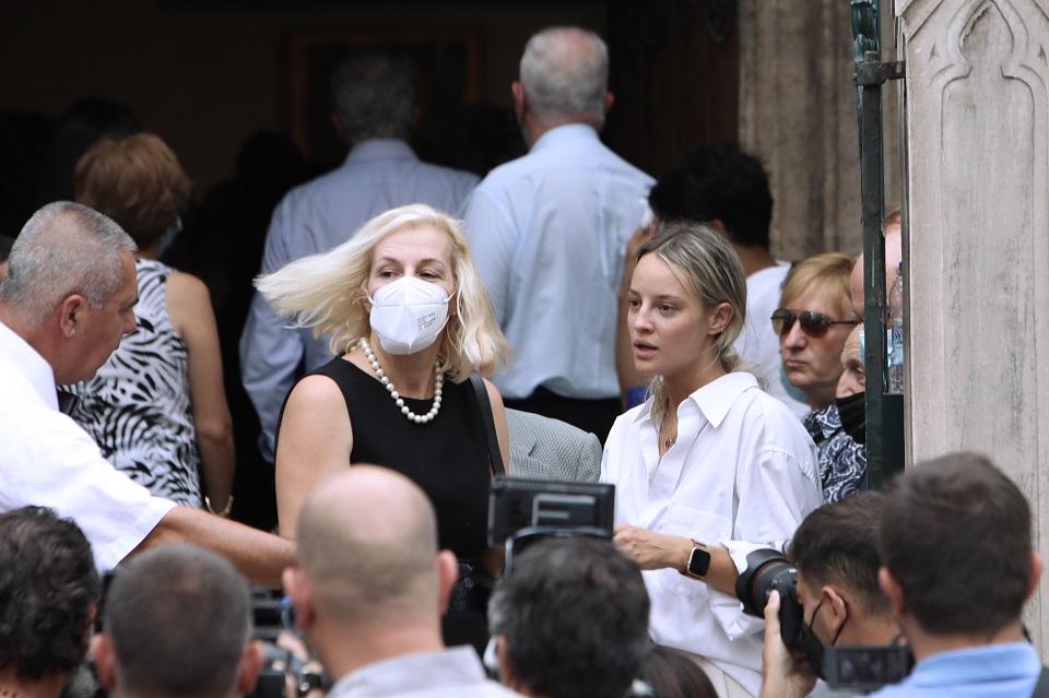 Ρόμπερτ Ουίλιαμς: Πλήθος κόσμου στο «τελευταίο αντίο» στον τραγουδιστή-1