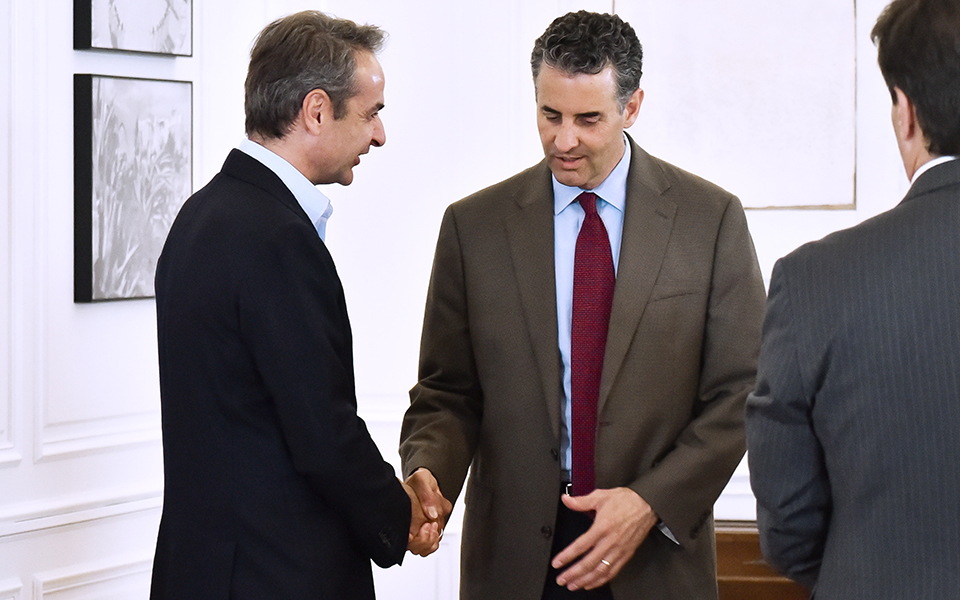 συνάντηση-μητσοτάκη-με-το-μέλος-της-βο-562011190
