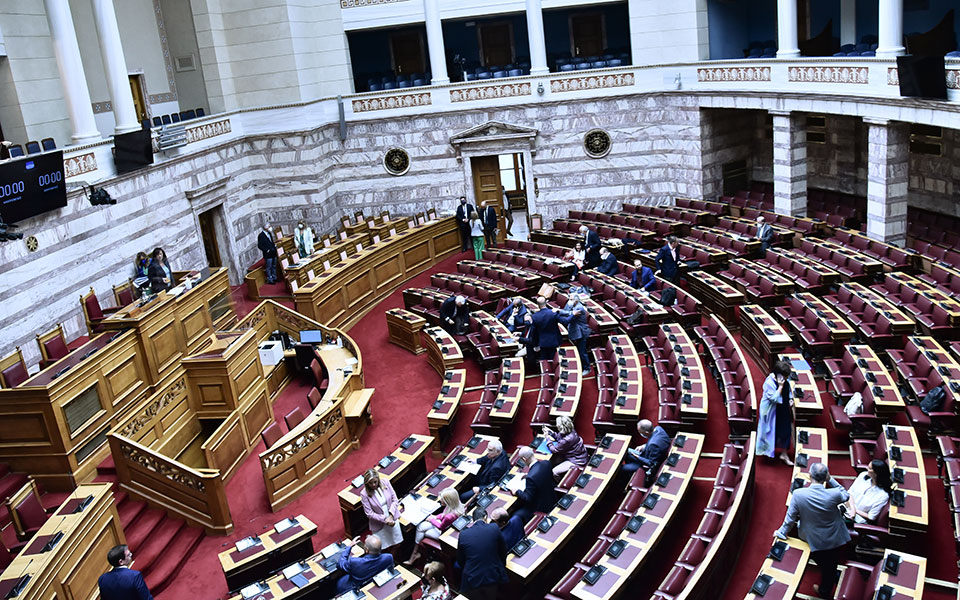 παρακολουθήσεις-στην-ολομέλεια-το-αί-562017187