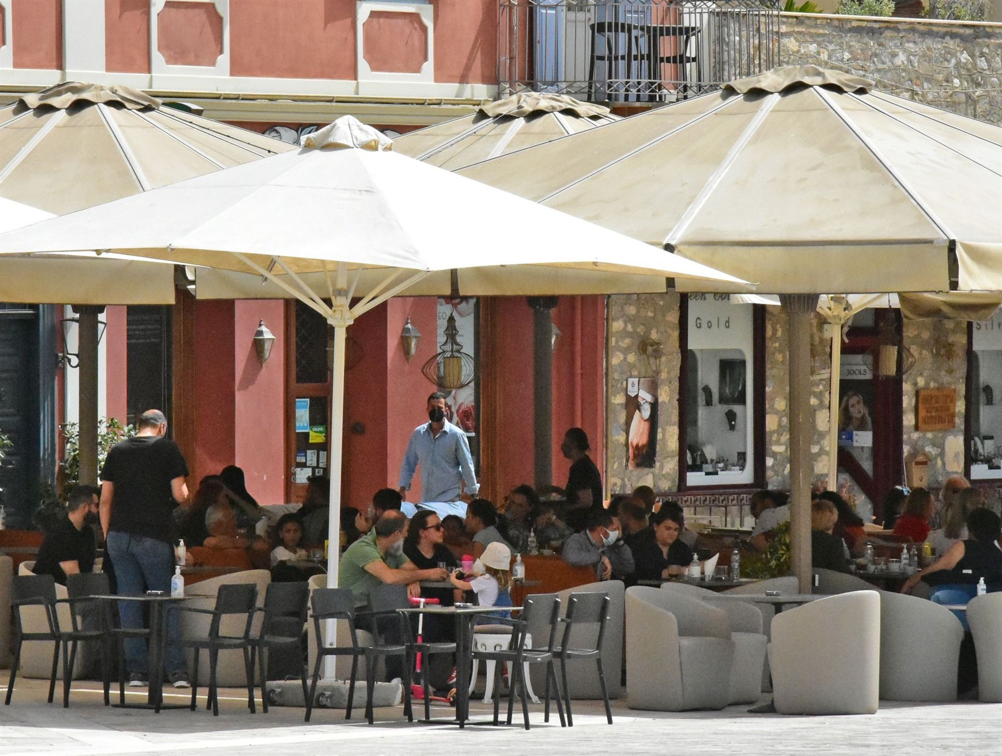 αυξήθηκε-ο-τζίρος-των-επιχειρήσεων-το-562004497