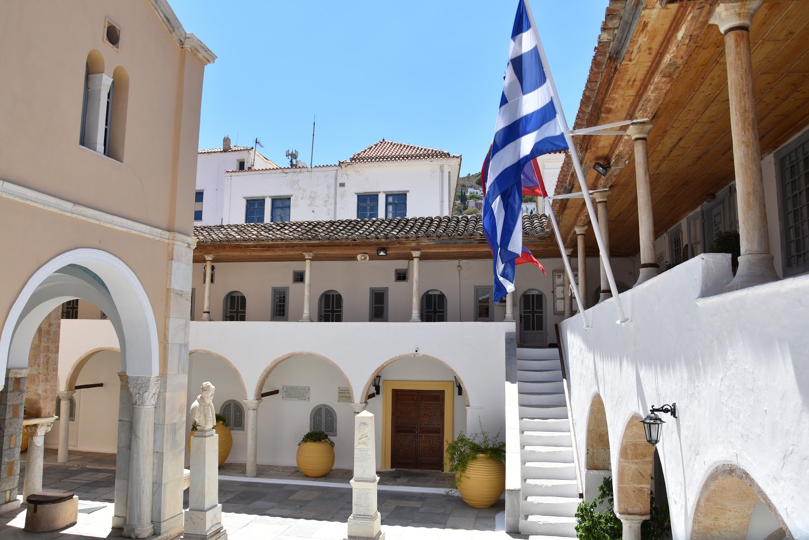 Ενας σπουδαίος νέος βιολονίστας έρχεται στην Υδρα για καλό σκοπό-2