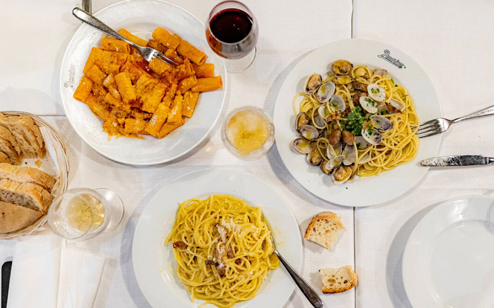 4-τρατορίες-της-ρώμης-που-σερβίρουν-αυθ-561985645